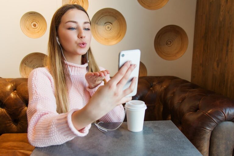 Cum sa incepi o conversatie – sfaturi utile pentru a incepe si a intretine conversatiile