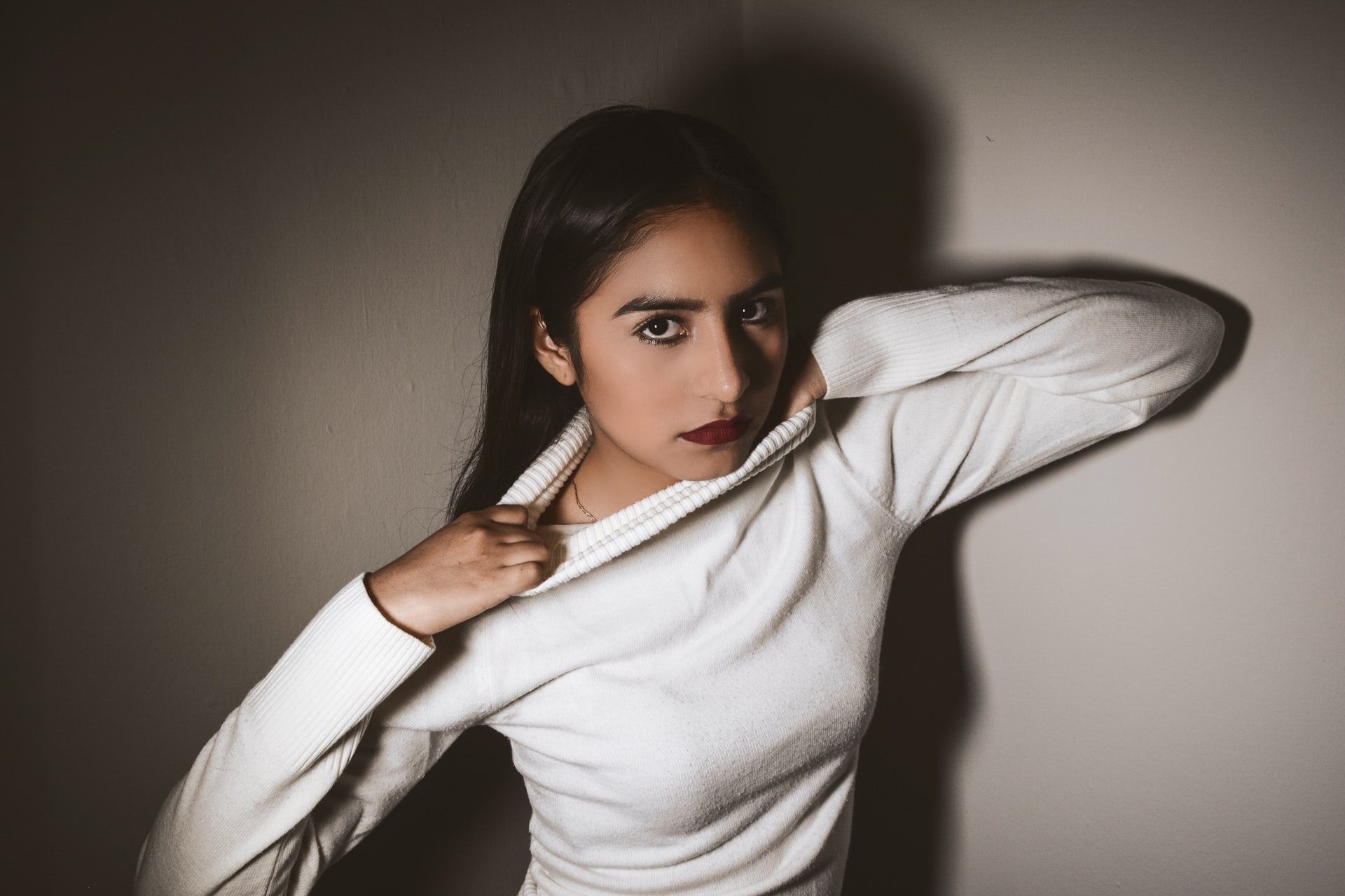 Machiaj brunete – Cum sa iti imbratisezi trasaturile naturale imagine 14 Machiaj brunete – Cum sa iti imbratisezi trasaturile naturale imagine 13